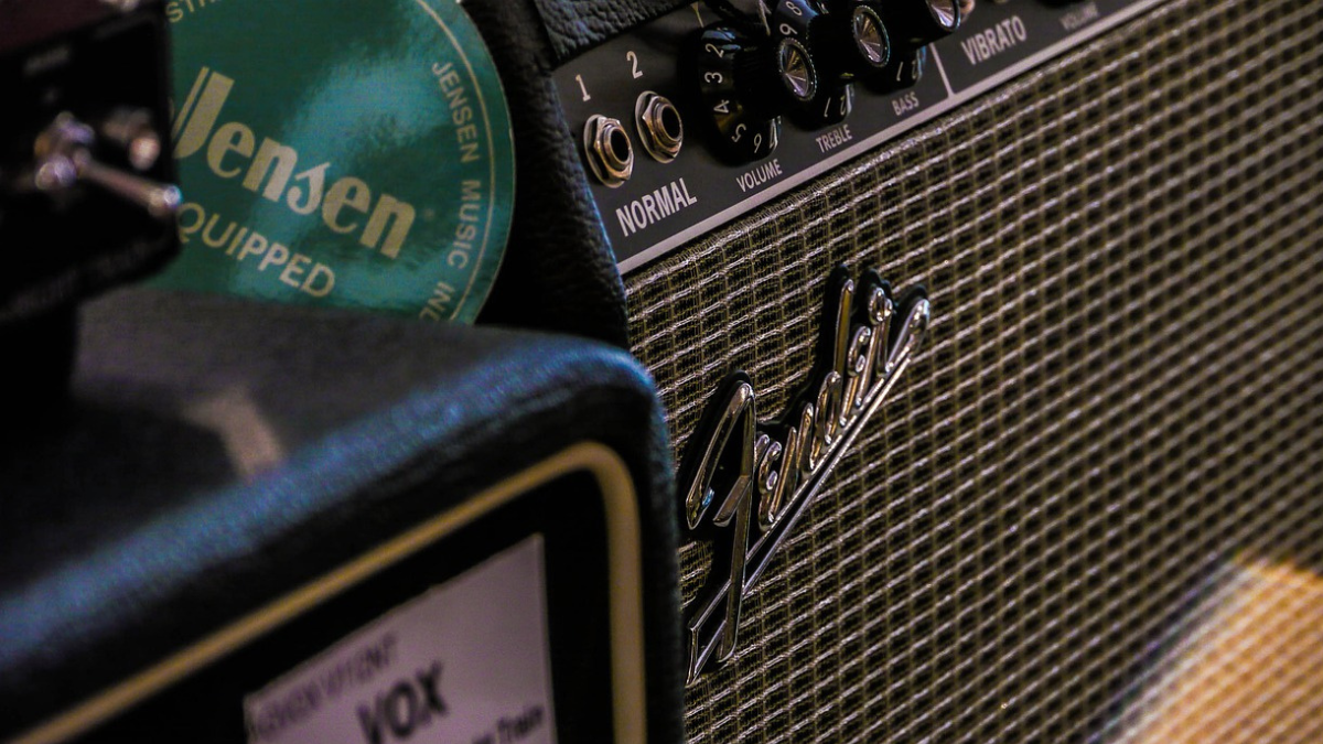 Standel A20r Vintage Amp: A Timeless Classic in Guitar Amplification